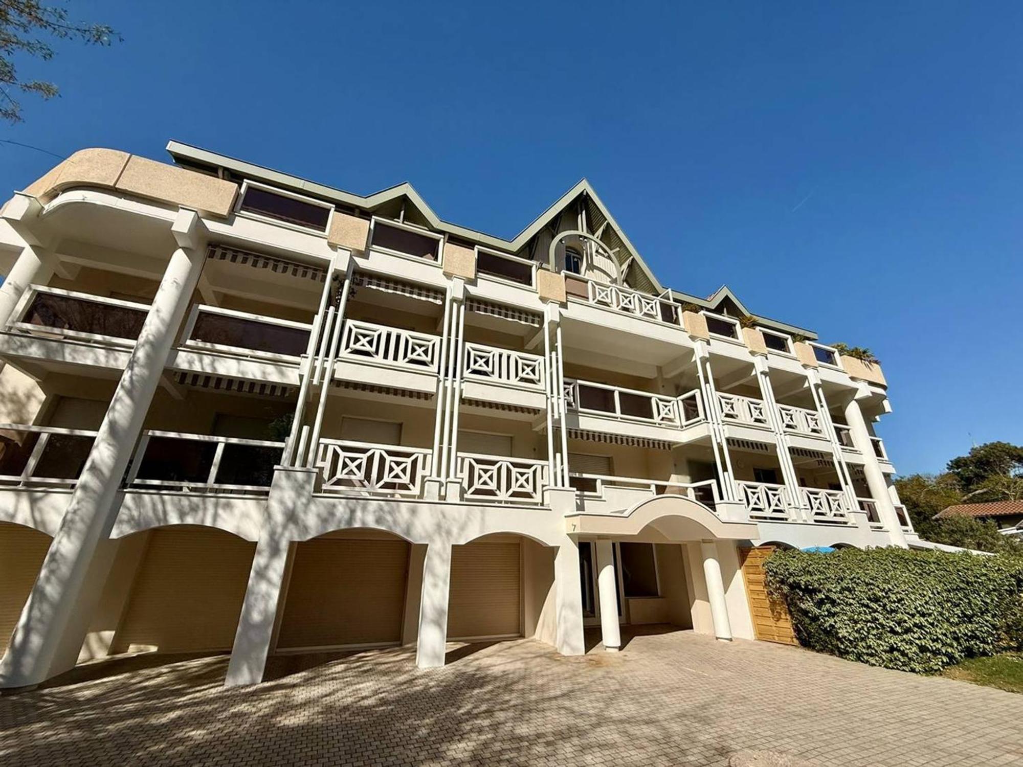 Arcachon: Proche Plages Avec Balcon Et Parking - Fr-1-433-136 Apartment Arcachon